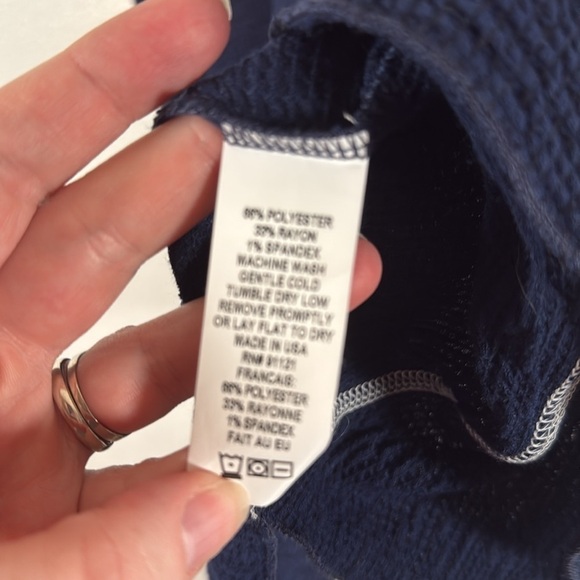 Sno Skins Navy White Contrast Stitching Textured Top Oversized Size Large - Picture 3 of 6